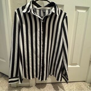 SHEIN Monochrome Striped Shirt